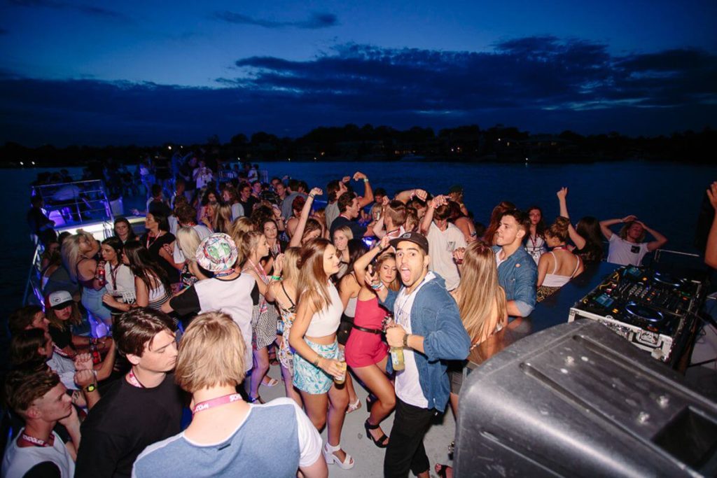 fiestas en barco puesta de sol Valencia
